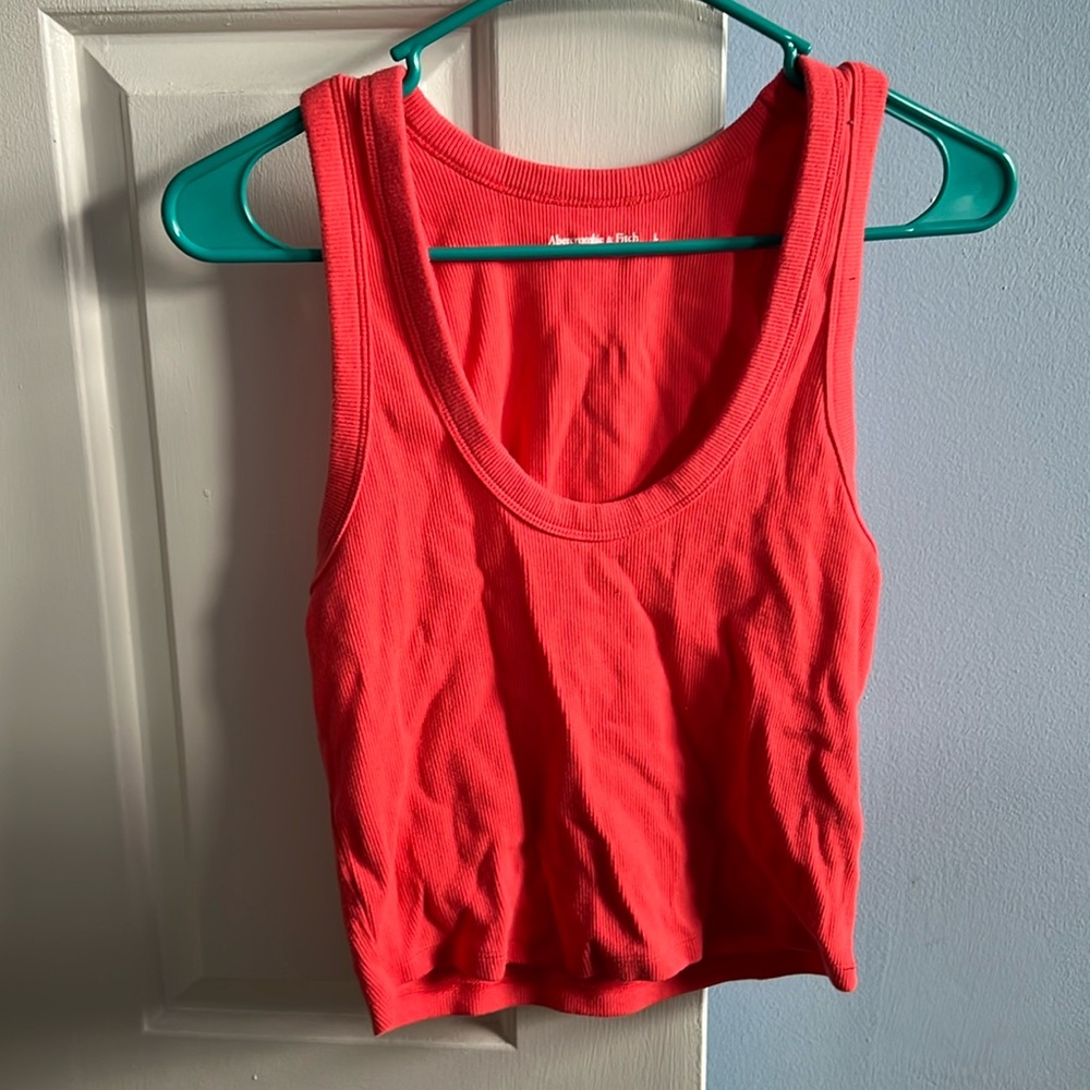 Abercrombie Essential Scoopneck Tank